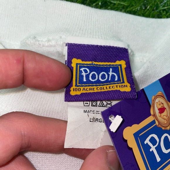 Vintage Disney Winnie the Pooh crewneck size large brand new with tags - Picture 3 of 3